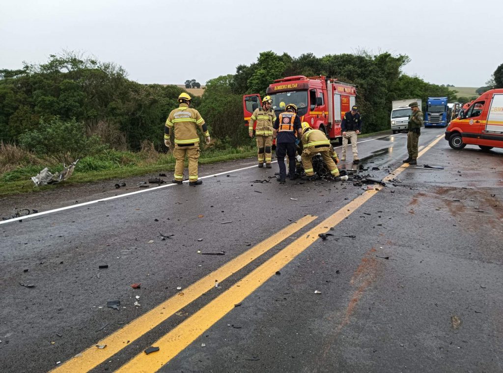 Colisão envolvendo quatro veículos deixa dois feridos na BR 285 entre Passo Fundo e Carazinho